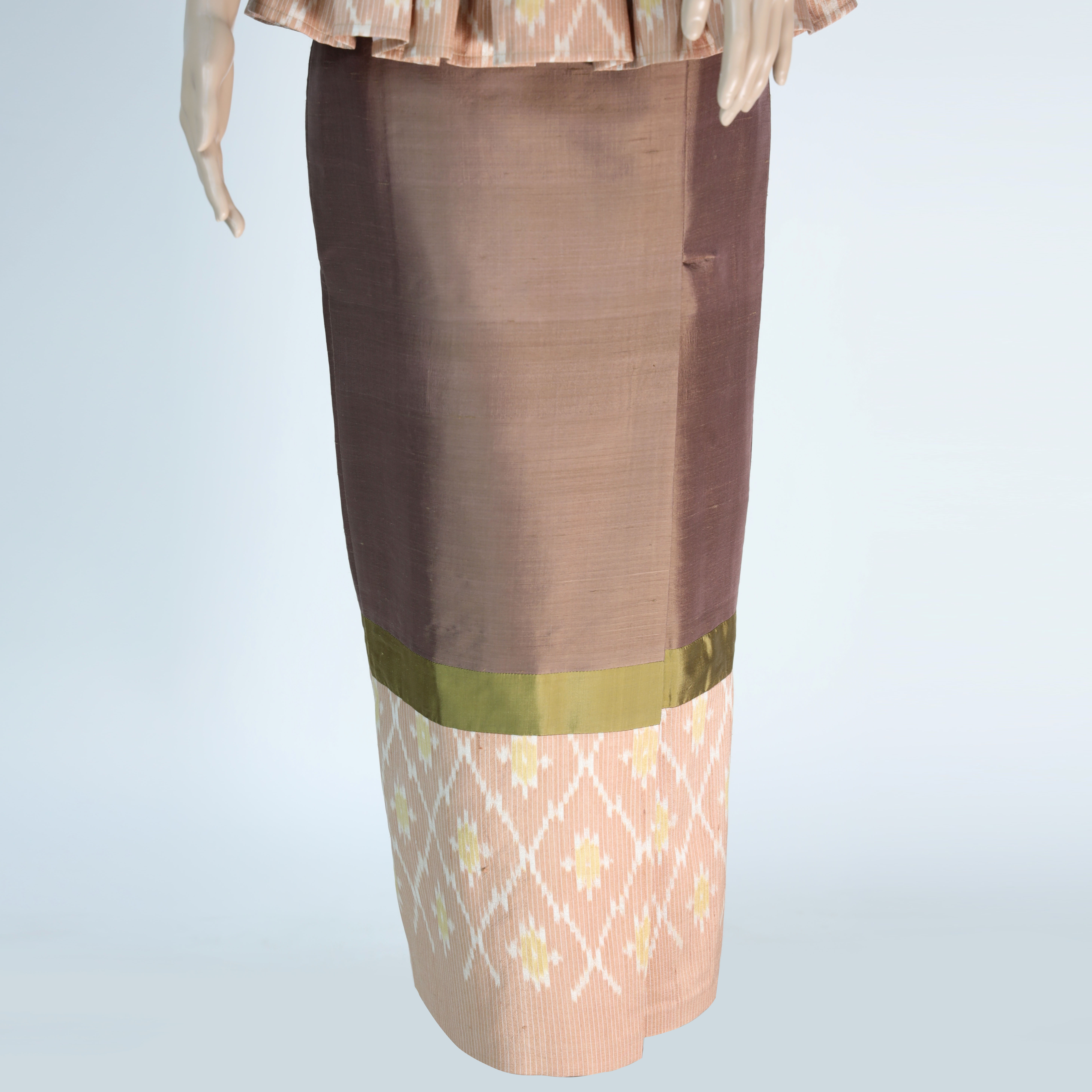 Finest Grade Of Women Clothing Set Long Skirt Made With Batik Fabric Cl012 Model Product Quality From Thailand 