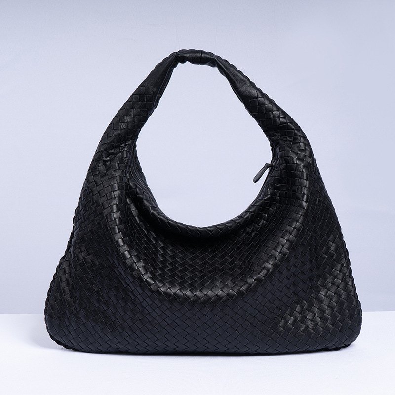 Fashion designer genuine leather shoulder bag ladies sheep skin leather armpit bag women's luxury woven handbag