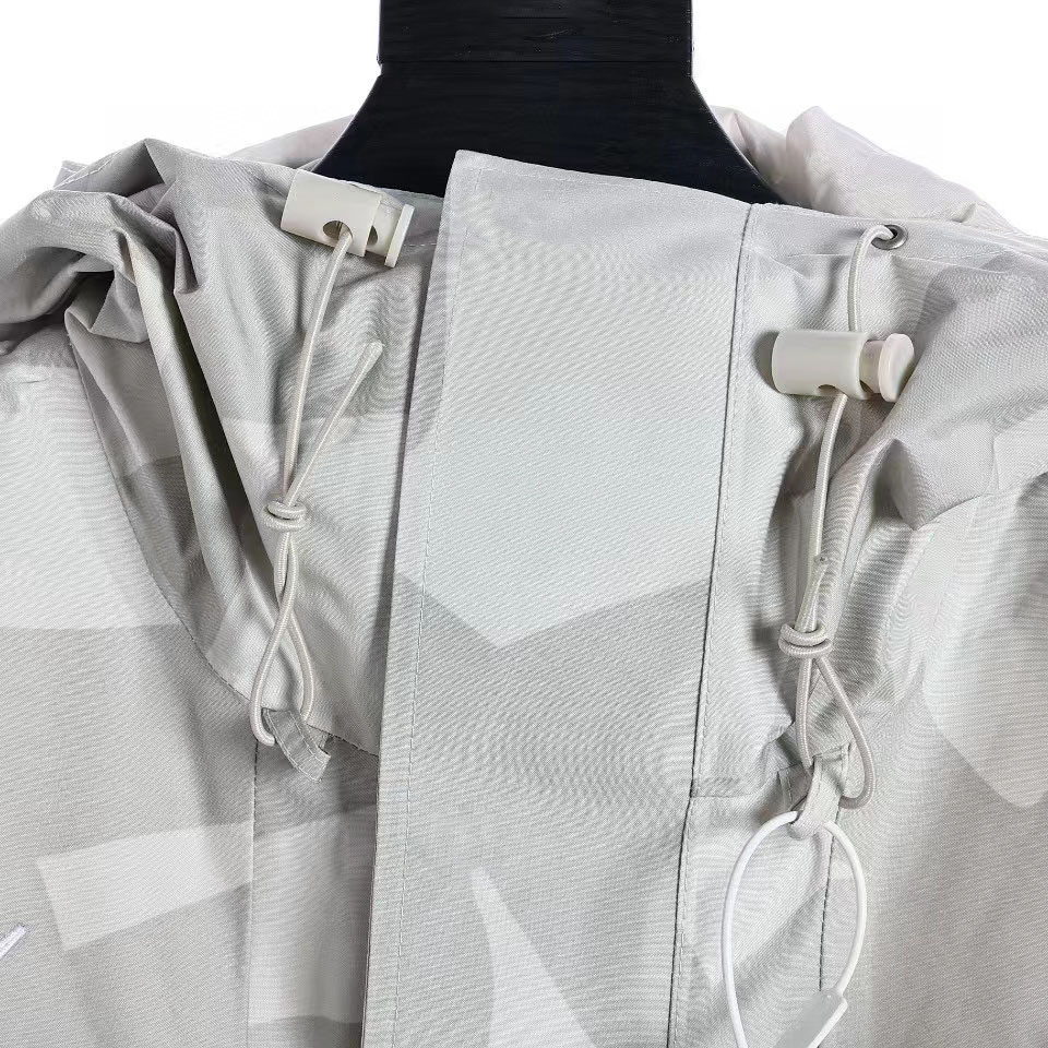 Outdoor Tracksuit Factory Wholesale Washable Windproof And Waterproof Printed Logo Fashion Streetwear Lightweight Jackets 